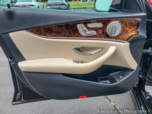 Used 2020 Mercedes-Benz E 450 4MATIC Wagon image 19