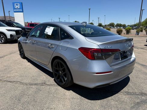 Used 2024 Honda Civic Sport image 9