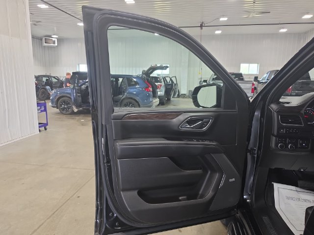 Used 2021 Chevrolet Tahoe LT w/ LT Signature Package AWD/4WD image 25