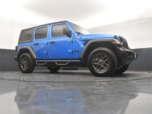 Used 2024 Jeep Wrangler Sport S image 19