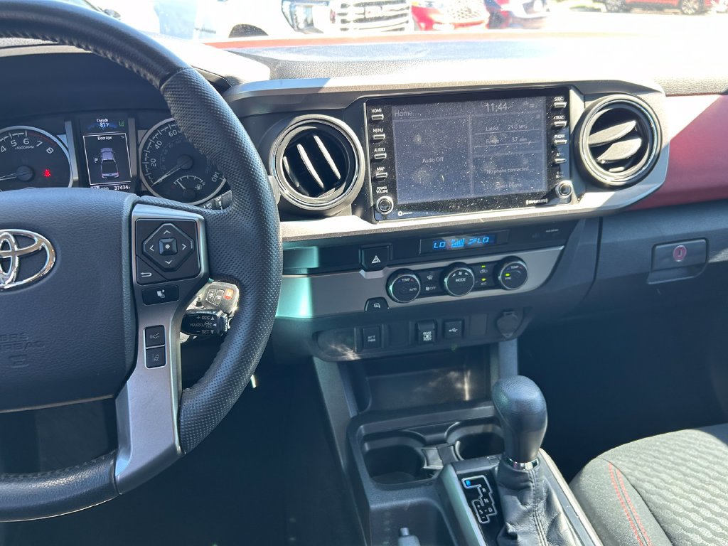 Used 2021 Toyota Tacoma SR5 RWD image 18