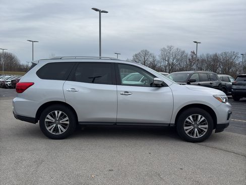 Certified 2020 Nissan Pathfinder SL image 4