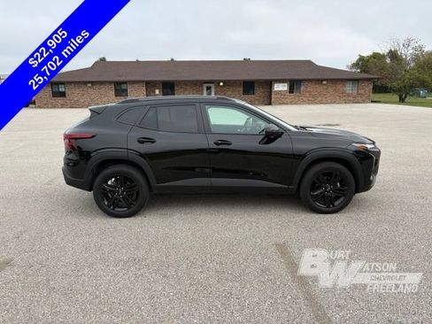 Used 2025 Chevrolet Trax ACTIV w/ Driver Confidence Package FWD image 8
