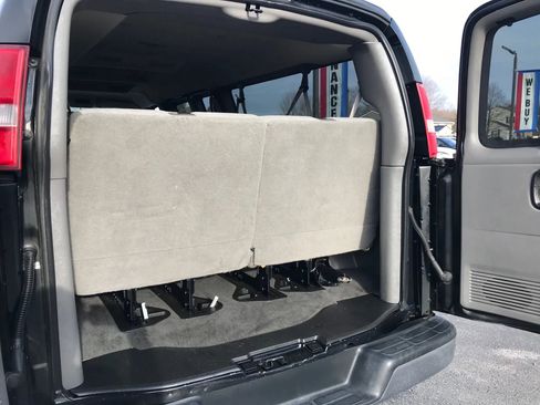 Used 2017 Chevrolet Express 3500 LT w/ LT Preferred Equipment Group image 30