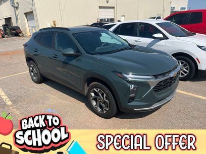 Used 2025 Chevrolet Trax LT