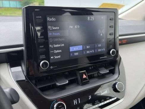 Used 2022 Toyota Corolla LE FWD image 14