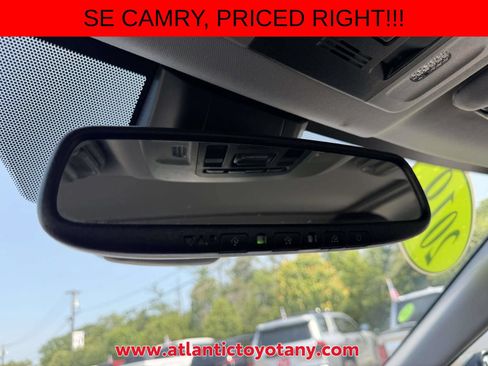 Used 2019 Toyota Camry SE w/ Convenience Package FWD image 35