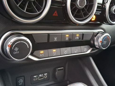 Used 2025 Nissan Sentra SV image 13