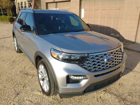 Used 2021 Ford Explorer Platinum w/ Equipment Group 601A image 22