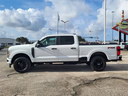 Used 2023 Ford F250 XL w/ STX Appearance Package image 2