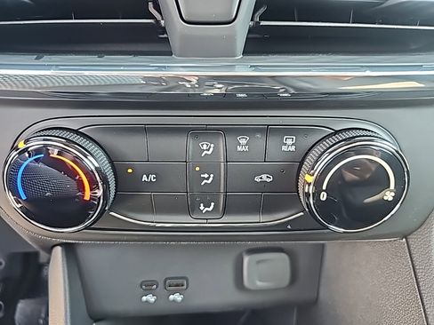 New 2025 Buick Encore GX Preferred image 22