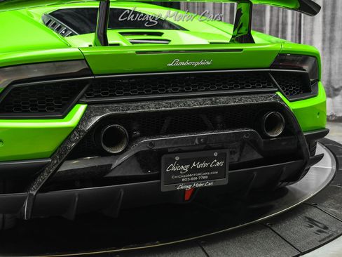 Used 2018 Lamborghini Huracan Performante image 34