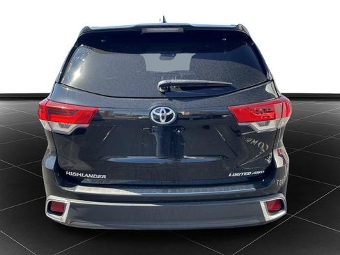Used 2019 Toyota Highlander Limited AWD/4WD image 4