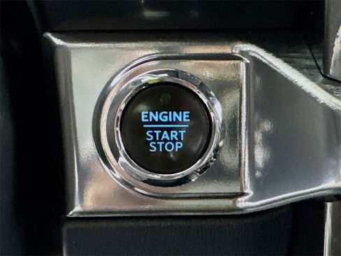 Used 2021 Ford F150 Lariat w/ Equipment Group 502A High image 39