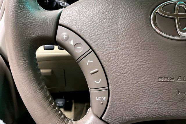 Used 2006 Toyota Highlander Limited AWD/4WD image 18