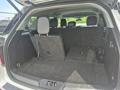 Used 2023 Ford Explorer XLT w/ Equipment Group 202A image 13