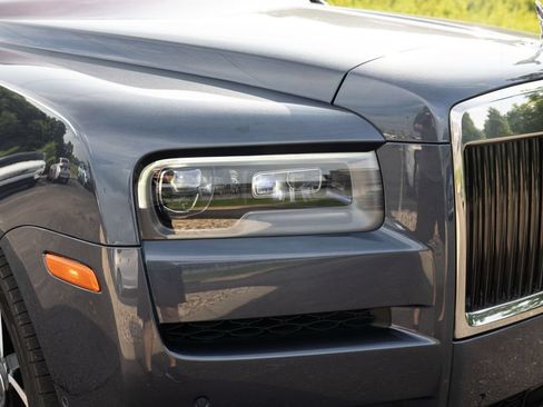 Certified 2022 Rolls-Royce Cullinan w/ Cullinan Package AWD/4WD image 17