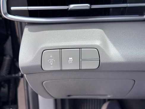 Used 2024 Hyundai Elantra SEL w/ Convenience Package FWD image 26