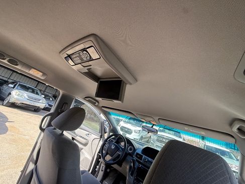 Used 2016 Honda Odyssey SE image 19