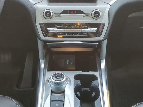 Certified 2023 Ford Explorer XLT w/ Equipment Group 202A RWD image 17