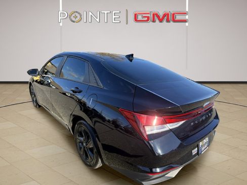 Used 2022 Hyundai Elantra SEL w/ Convenience Package image 7