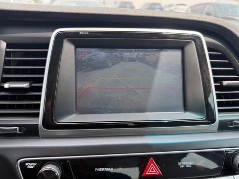 Used 2019 Hyundai Sonata SE FWD image 11