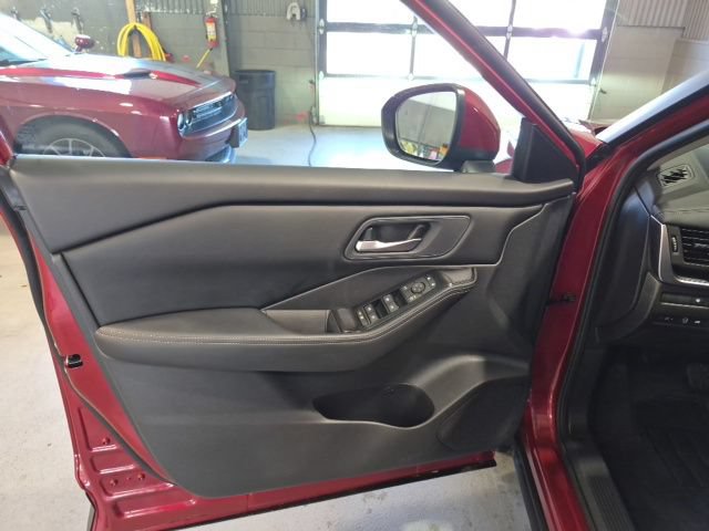 Certified 2026 Nissan Rogue SV w/ Cold Weather Package AWD/4WD image 16