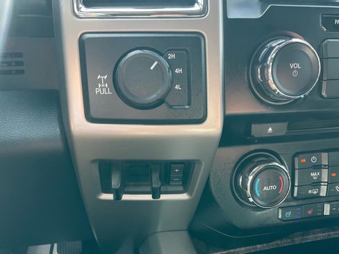 Used 2017 Ford F250 Lariat w/ Chrome Package AWD/4WD image 11