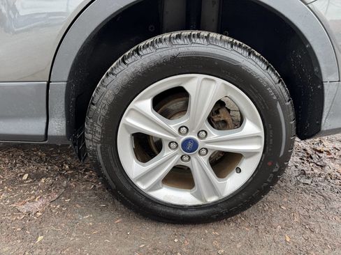 Used 2015 Ford Escape SE image 11