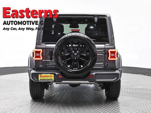Used 2025 Jeep Wrangler Unlimited Sahara AWD/4WD image 6