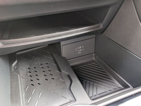 New 2026 Chrysler Pacifica Limited image 29