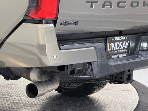 Used 2024 Toyota Tacoma TRD Sport image 10