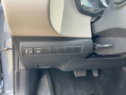 Used 2024 Toyota Corolla LE FWD image 28