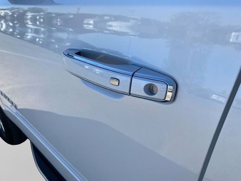 Used 2018 Chevrolet Tahoe Premier image 16