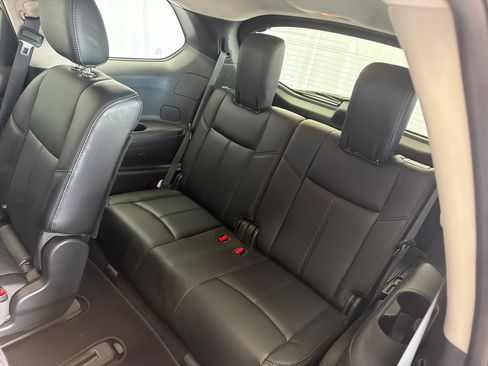 Used 2018 Nissan Pathfinder SL w/ Cargo Package AWD/4WD image 15