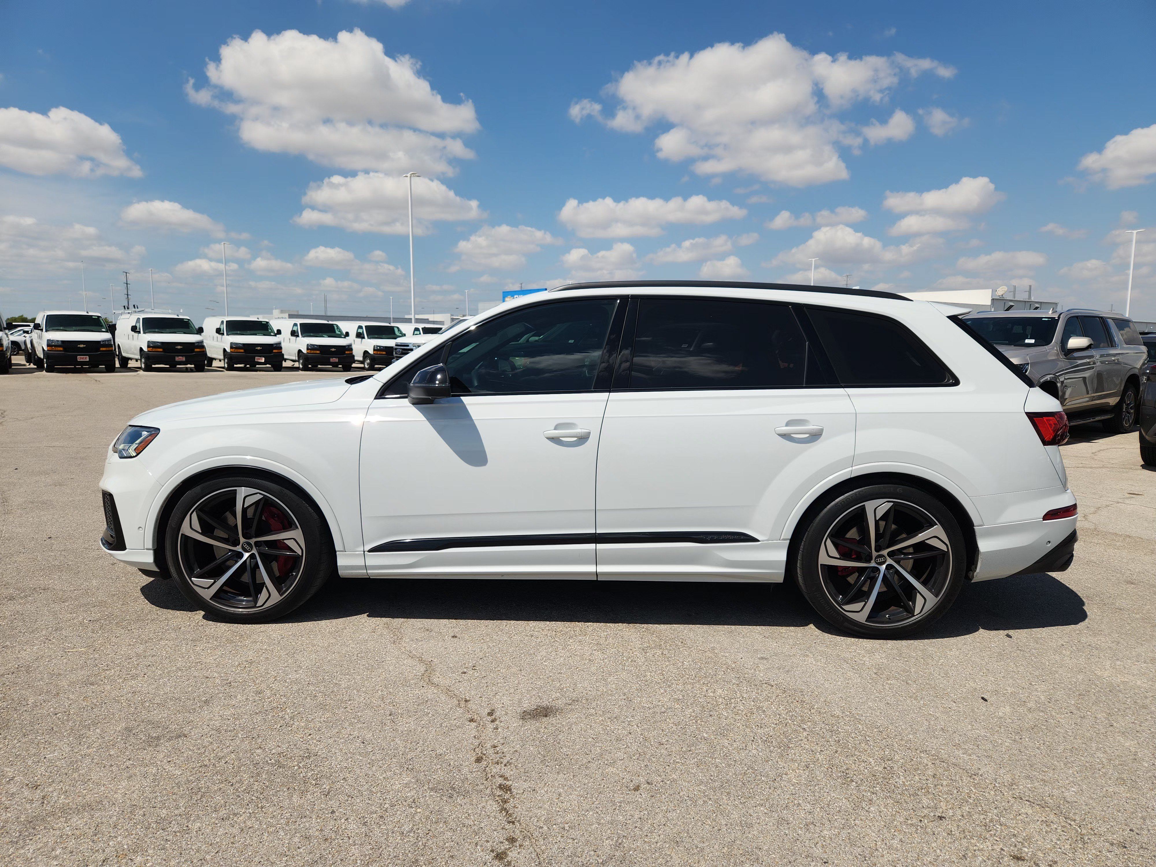 Used 2023 Audi SQ7 Premium Plus w/ Executive Package AWD/4WD image 4