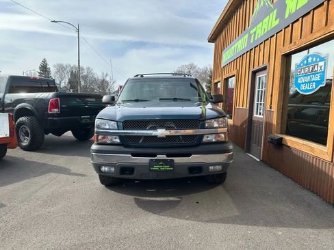 Used 2005 Chevrolet Avalanche Z71 w/ Sun And Sound Package image 2