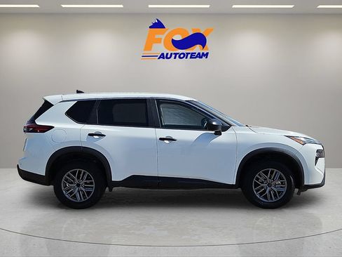 Used 2024 Nissan Rogue S FWD image 5