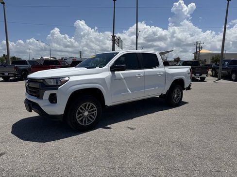 Used 2023 Chevrolet Colorado LT w/ LT Convenience Package II AWD/4WD image 11