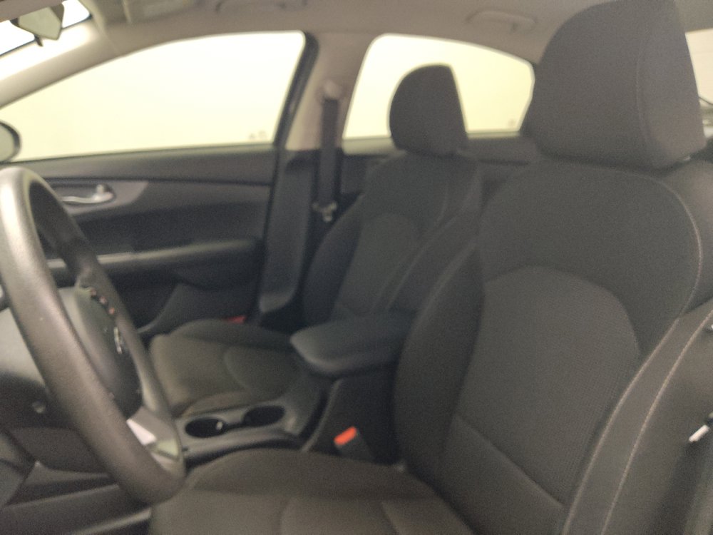 Used 2020 Kia Forte LXS FWD image 17