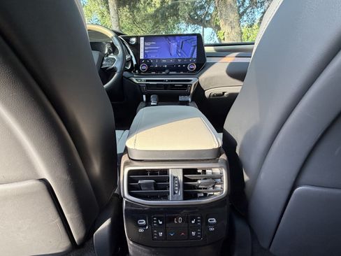 Used 2023 Lexus RX 350 w/ Cold Area Package AWD/4WD image 38