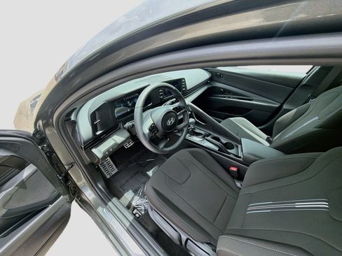 Certified 2026 Hyundai Elantra Sport FWD image 7