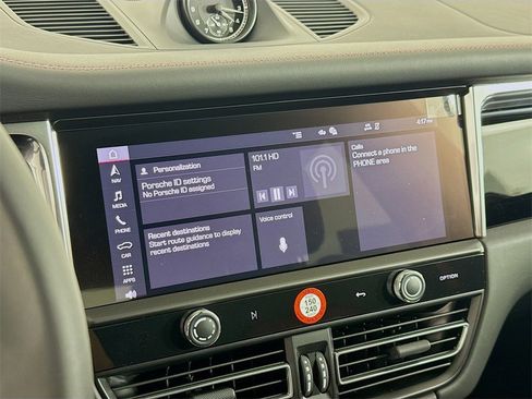 New 2025 Porsche Macan image 18