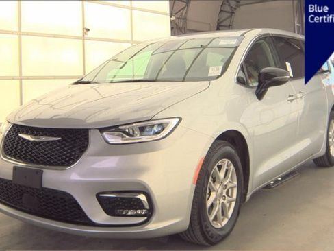 Used 2024 Chrysler Pacifica Touring-L FWD image 1