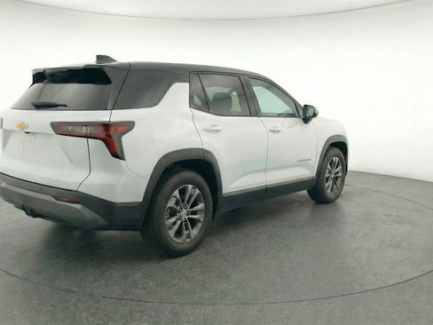 Used 2025 Chevrolet Equinox LT image 9