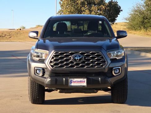 Used 2023 Toyota Tacoma TRD Off-Road AWD/4WD image 2