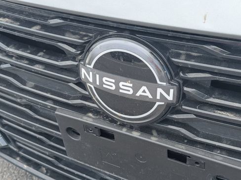 Used 2025 Nissan Altima 2.5 SV FWD image 11