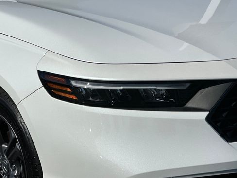 Used 2023 Honda Accord EX image 12