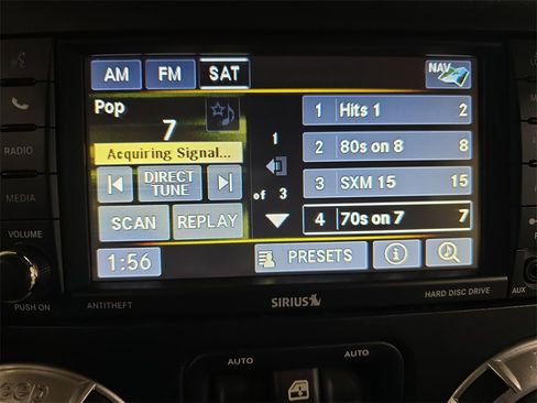 Used 2015 Jeep Wrangler Unlimited Rubicon image 24