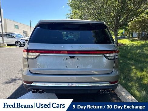 Used 2023 Lincoln Aviator AWD w/ Premium Package image 6